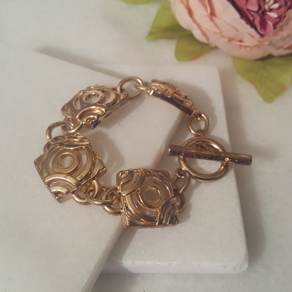 Liz Clairborne Vintage Gold Square Bracelet - Picture 8 of 8
